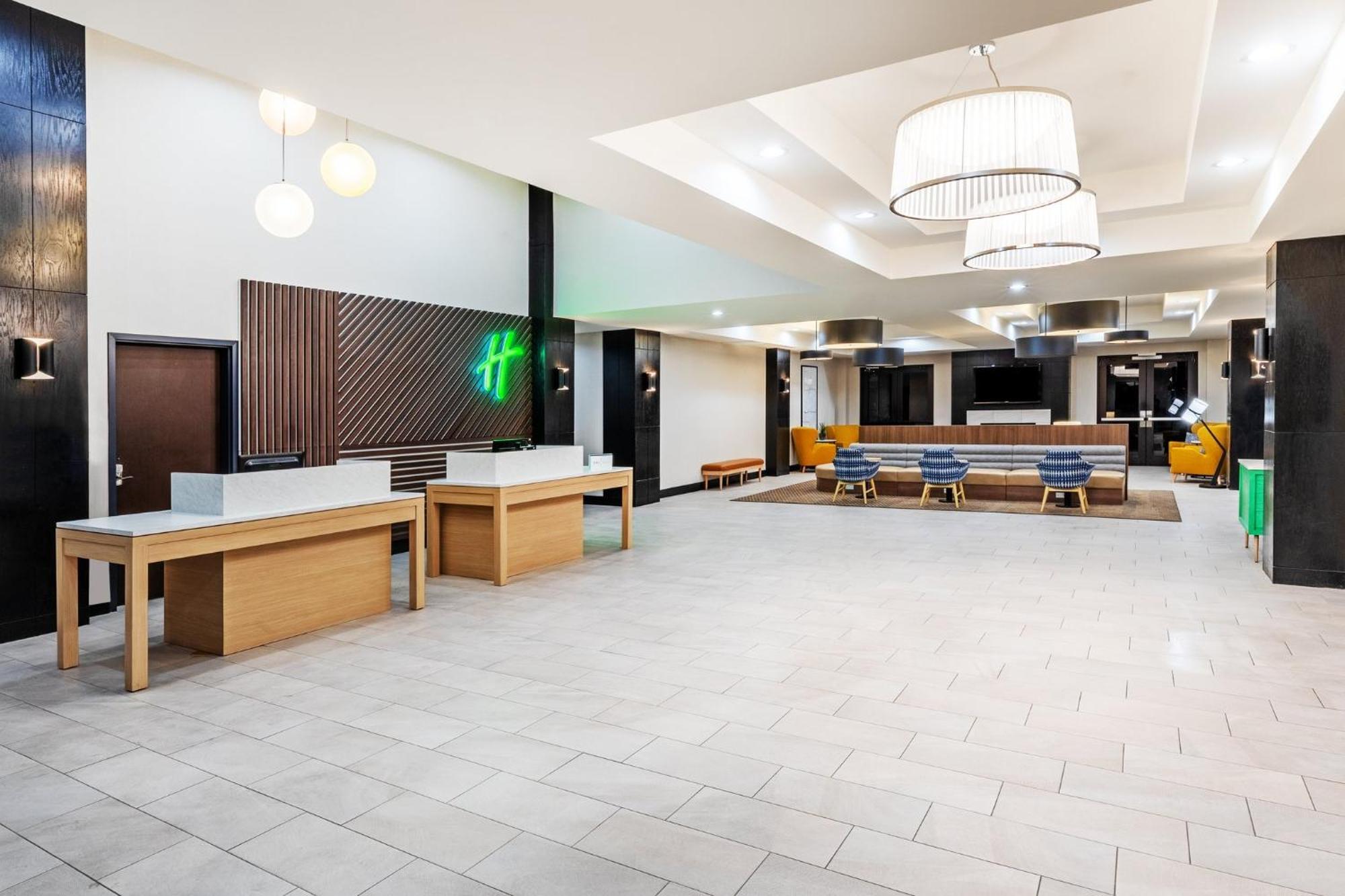 Holiday Inn Hotel & Suites Tulsa South By Ihg Ngoại thất bức ảnh